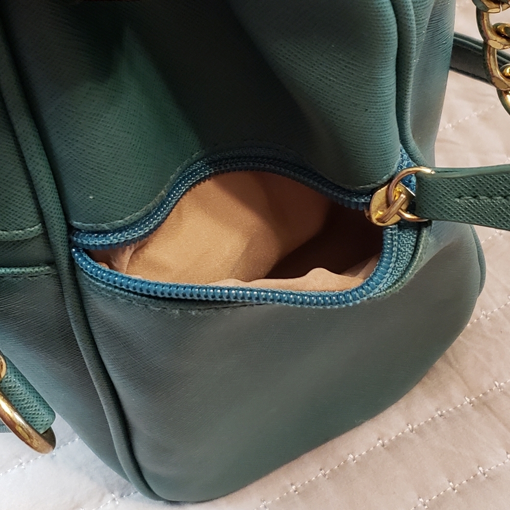 Nicole womens purse gently used many compartments - Picture 10 of 16